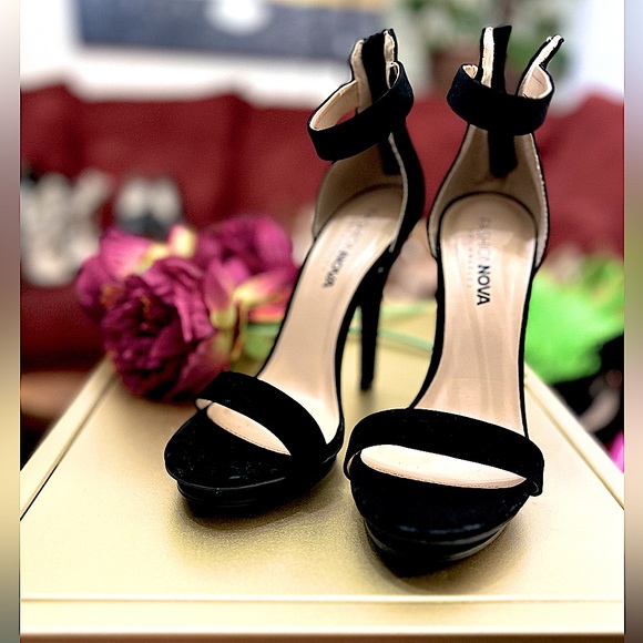 Fashion Nova TNT Black Stiletto Platform Sandal - Picture 2 of 14